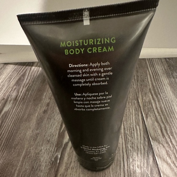 It Works! Stretch Mark Body Cream🧴 - Picture 5 of 5